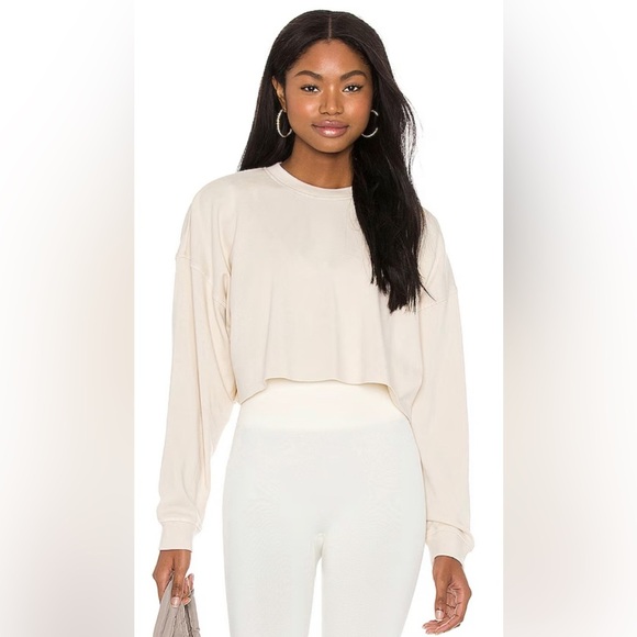 NEW WE.WORE.WHAT- Oversized cropped Off White Crewneck Sweatshirt in Size M - Picture 3 of 6